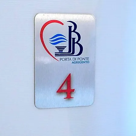 ベッド・アンド・ブレックファスト Porta Di Ponte アグリジェント